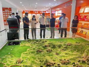 洛陽市市委常委、宣傳部長王飛蒞臨洛陽正大調(diào)研